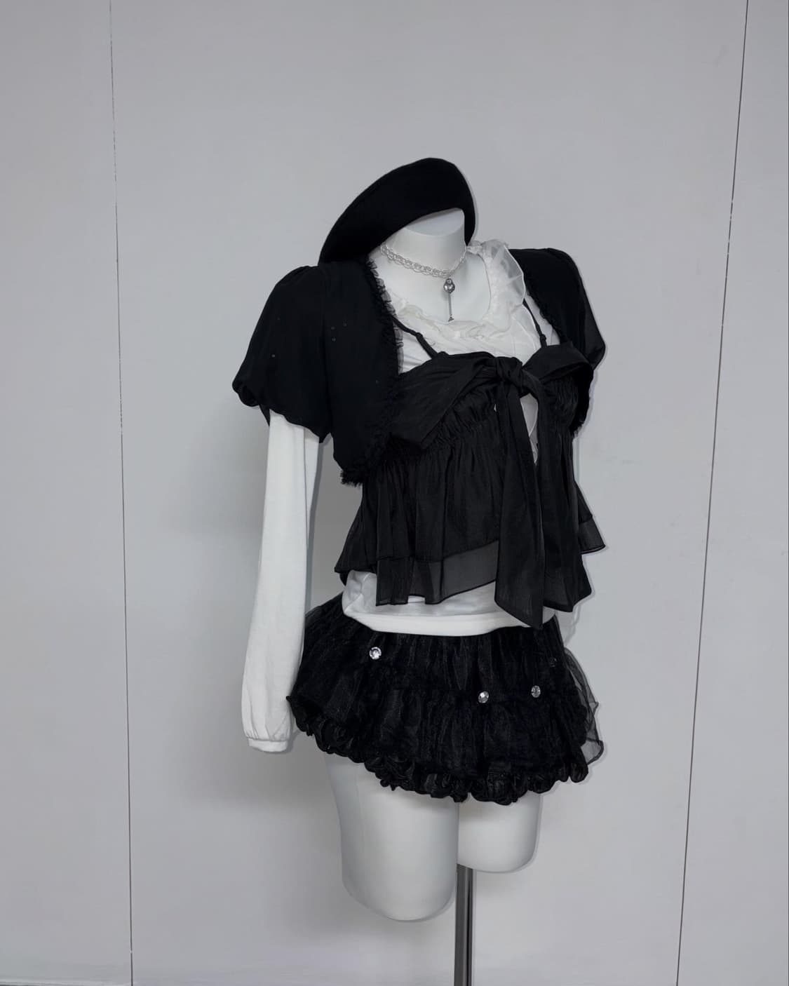 공겜여주 블랙 앤 화이트 로맨틱고스 3pcs 세트🖤 상품이미지1
