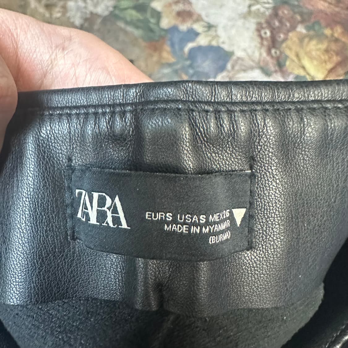 자라 빈티지 블랙레더팬츠 S 상품이미지3
