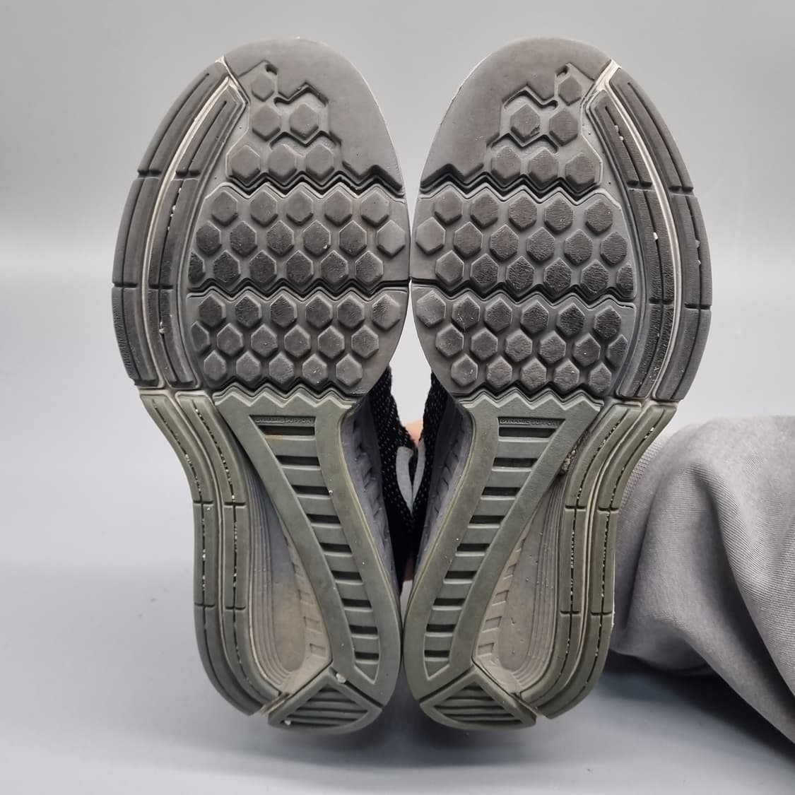 나이키 에어줌 스트럭쳐19 여성런닝화230 상품이미지3