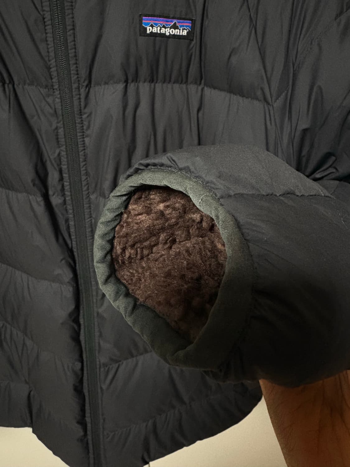 파타고니아 리버시블 사일런트 다운 패딩 상품이미지4