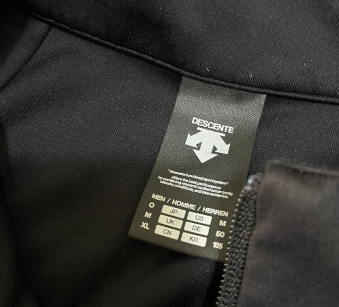 데상트 블랙 자켓 105/XL 상품이미지4