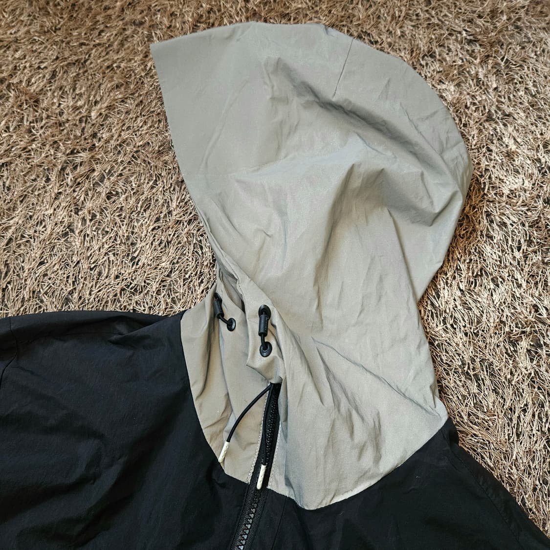 데상트 시그니쳐 로고 패치 바람막이
105 size
 상품이미지6