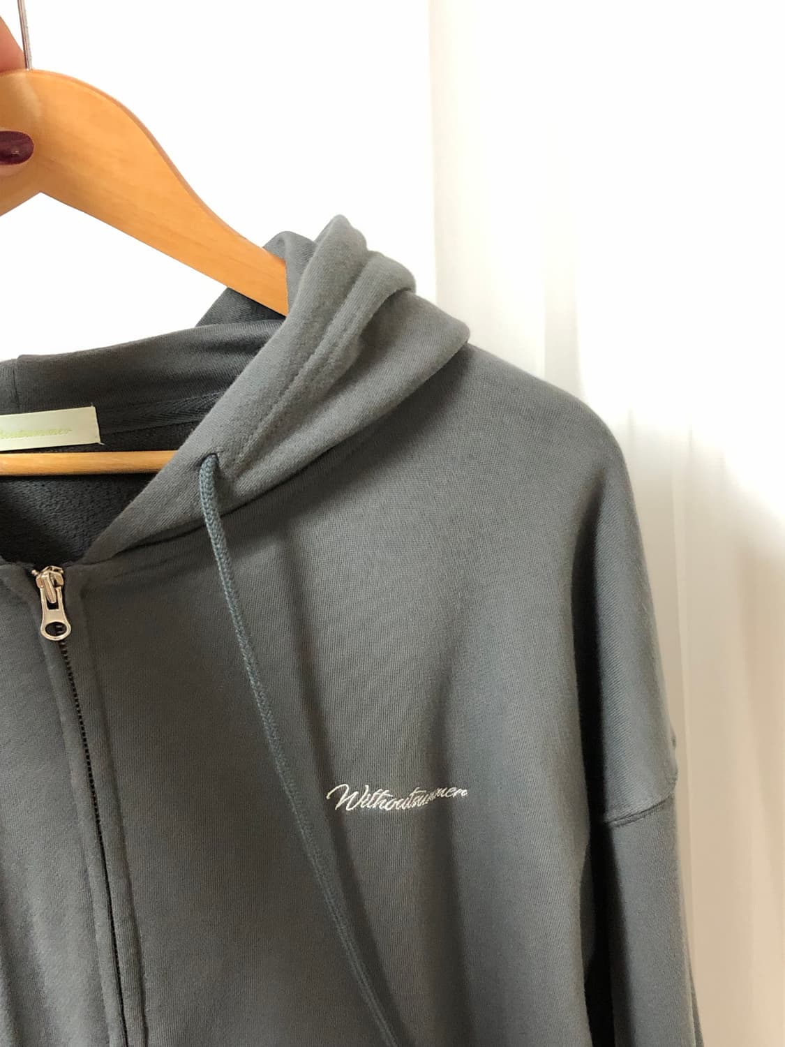 위드아웃썸머 에센셜 로고 후디 후드집업 상품이미지3