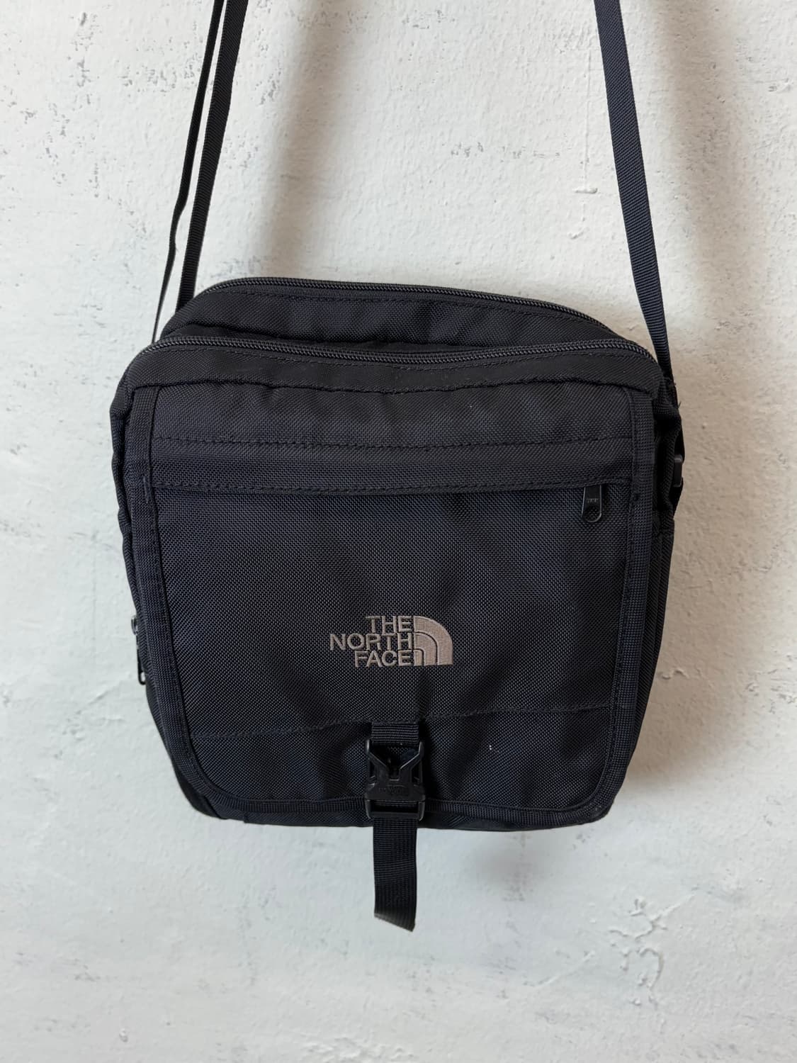 노스페이스 빈티지 스퀘어 크로스백 블랙 상품이미지3