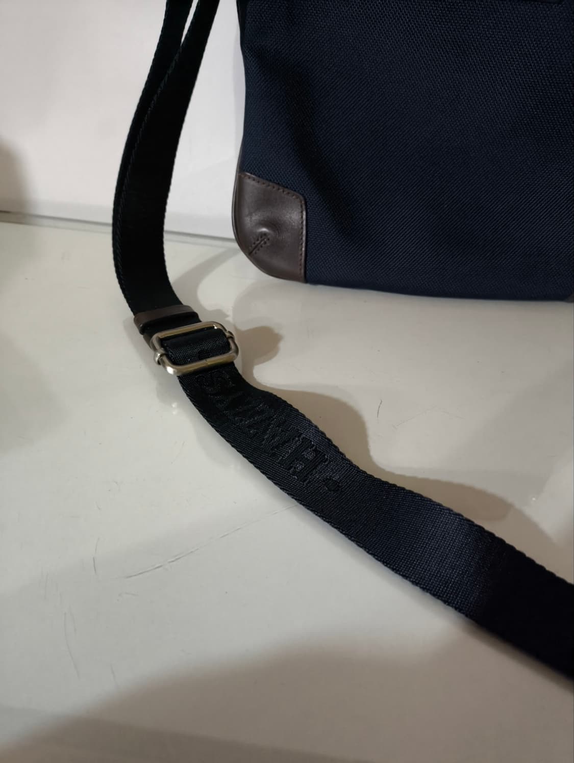 헤지스 미니 크로스백 남성 상품이미지2