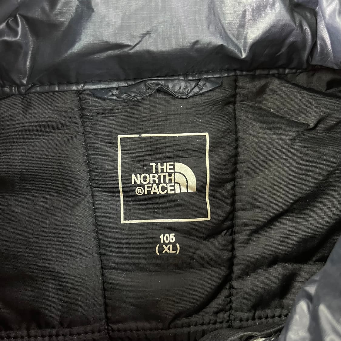 100 노스페이스 유광 경량 패딩 상품이미지3