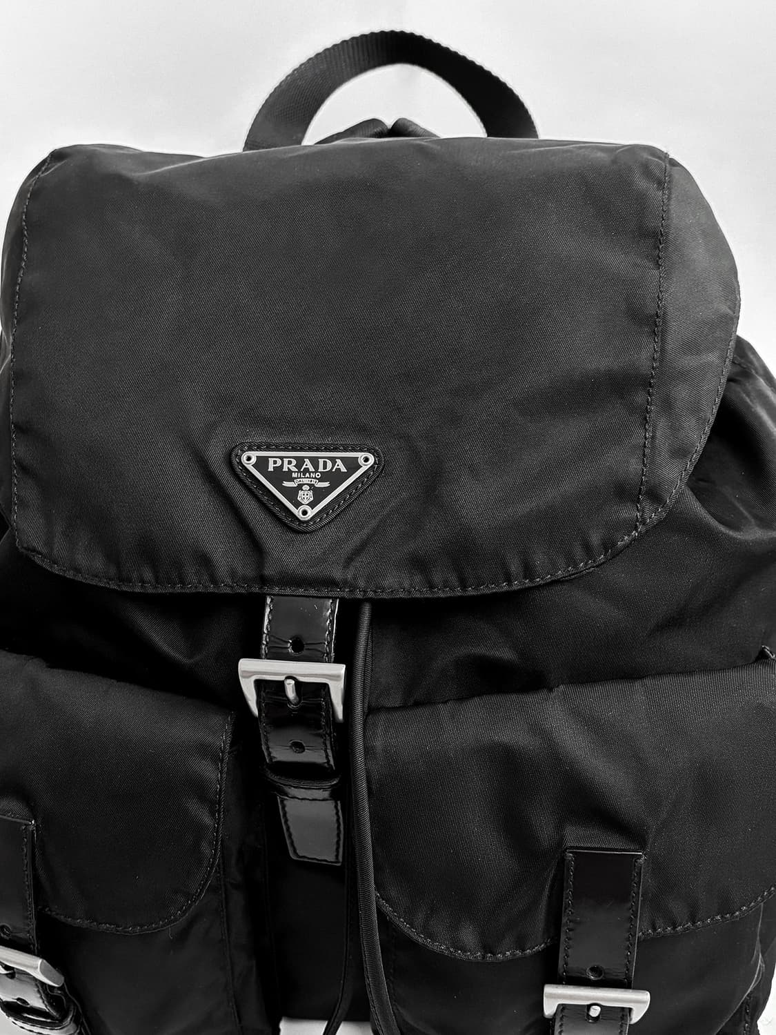 프라다 포코노 백팩 미듐 판매합니다. 상품이미지2