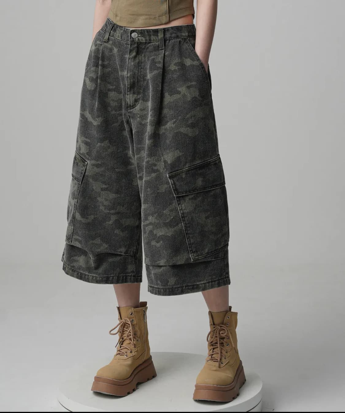 어반드레스 Side Big Denim Shorts camo 상품이미지1