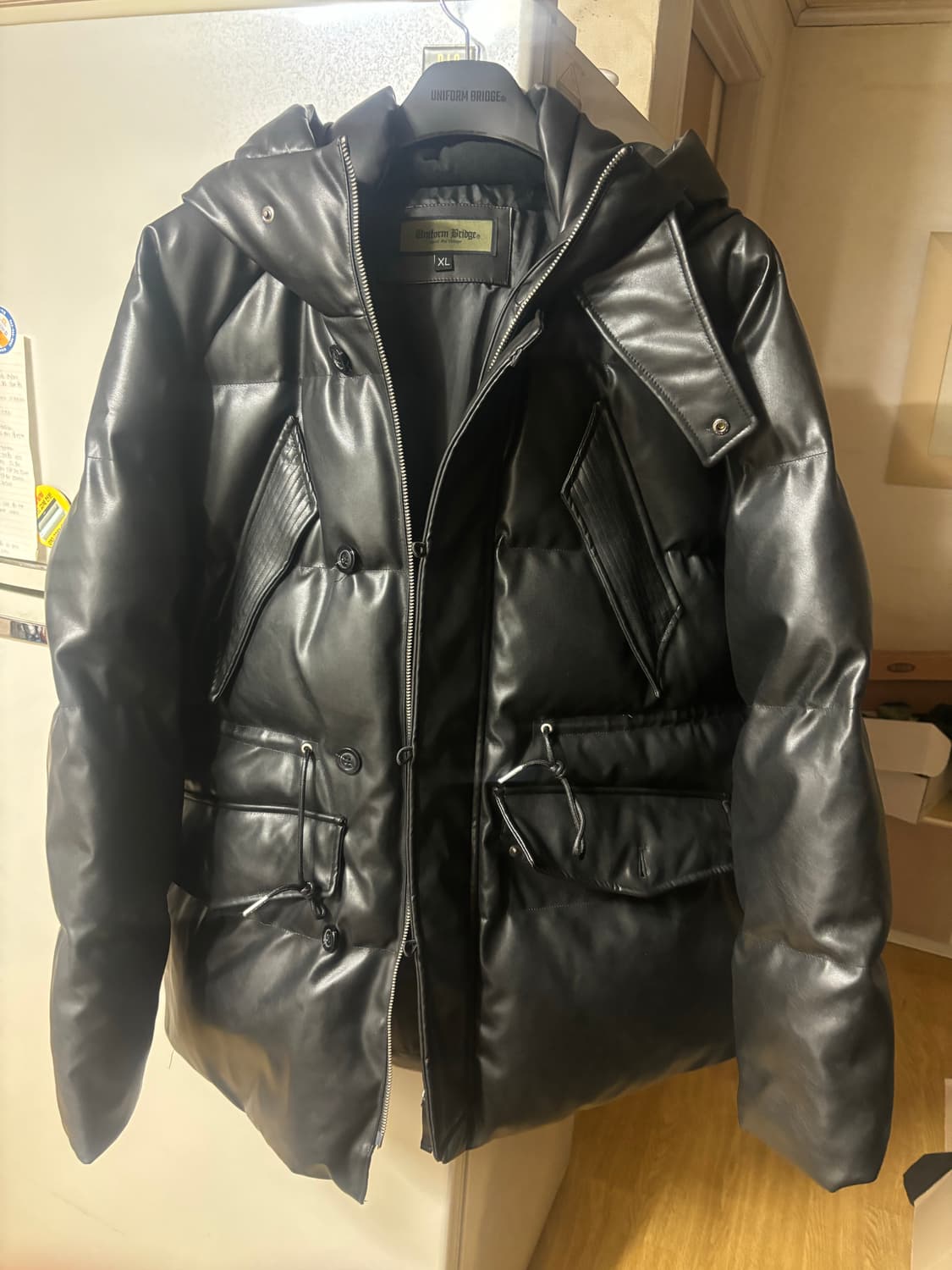 유니폼브릿지 / 카라코람 비건 레더 쉘터 다운 파카 / XL 상품이미지4