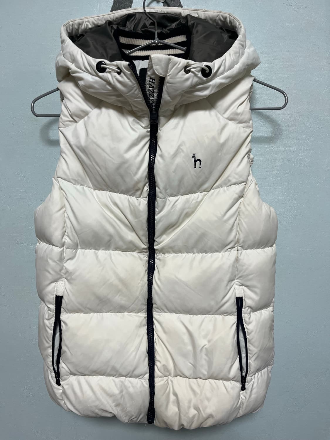 헤지스  골프 여성 화이트 패딩 조끼 상품이미지1