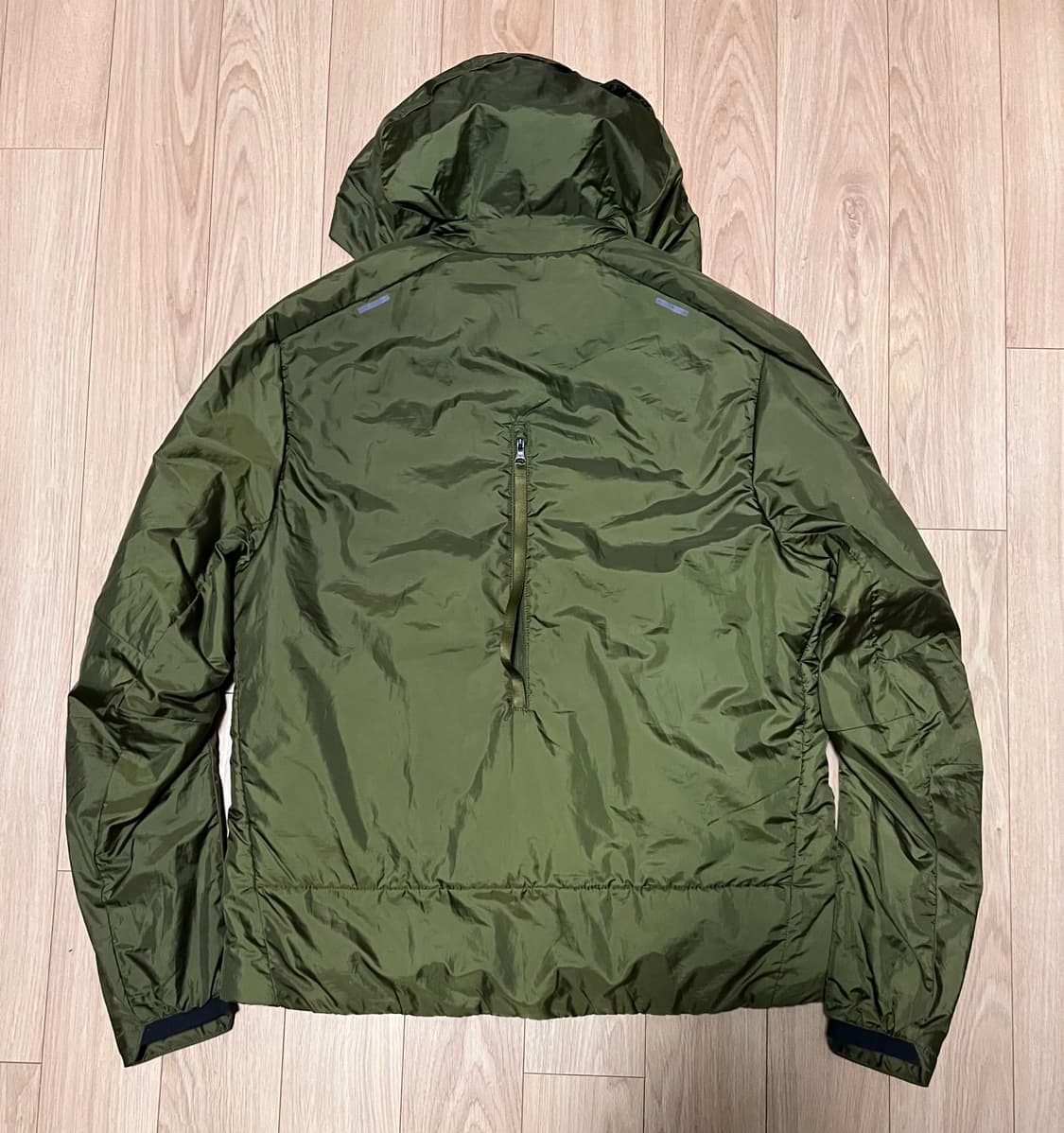 나이키 써마핏 ADV 러닝 패딩 L 올리브 상품이미지4