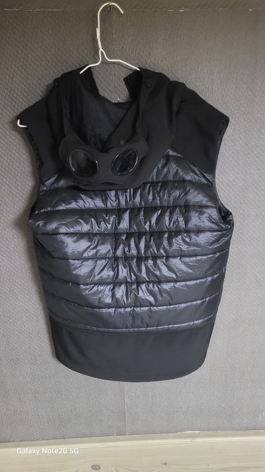 Cp컴퍼니 패딩조끼 상품이미지2