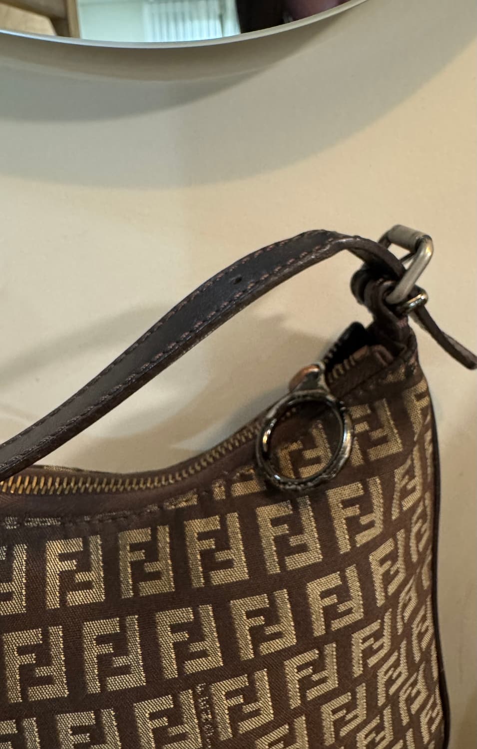 FENDI 펜디 주카 오이스터 숄더백 상품이미지7