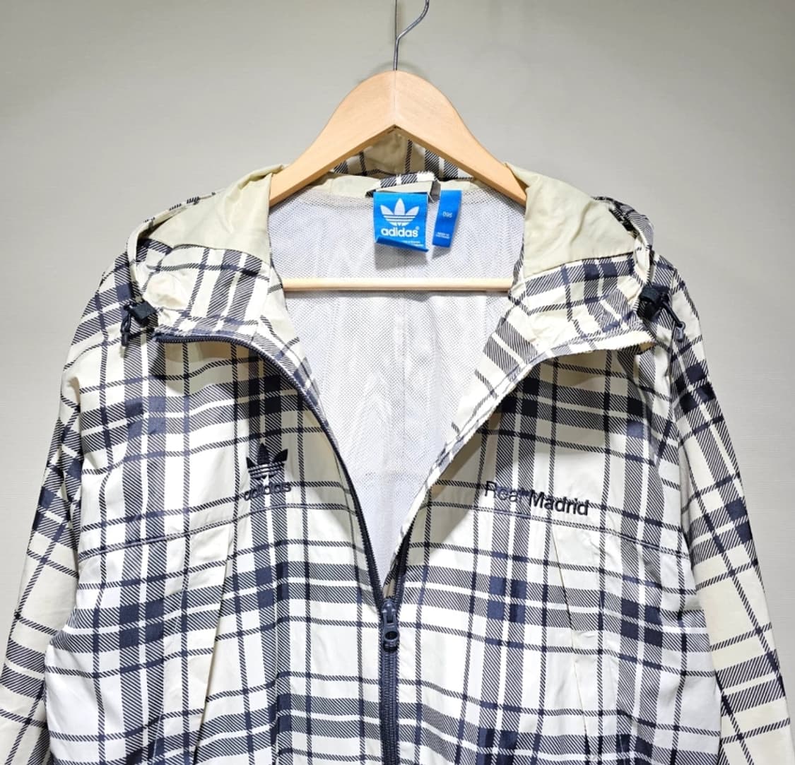 아디다스 리얼마드리드 체크 바람막이 95 상품이미지1