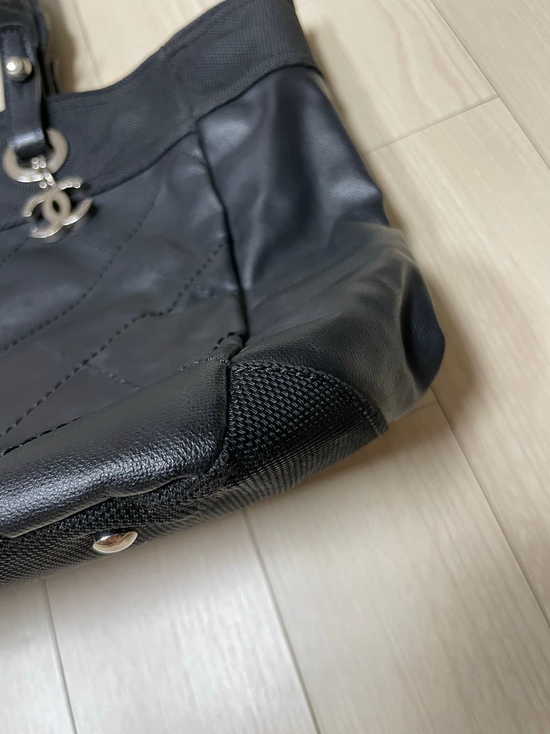 샤넬 비아리츠 숄더백 블랙 상품이미지4