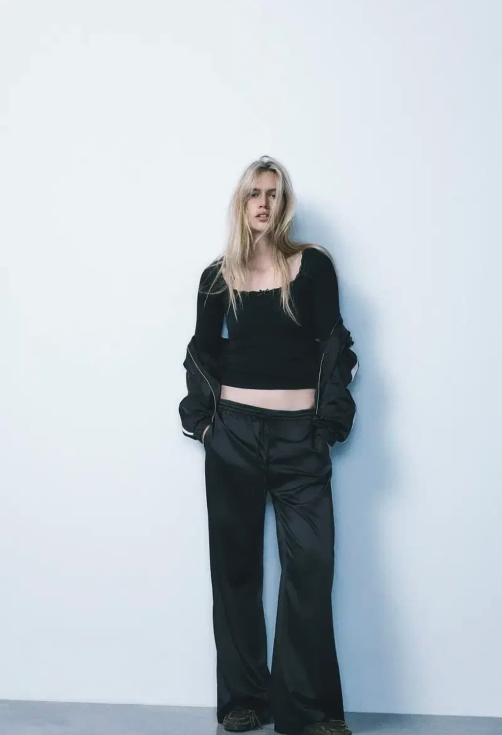 ZARA 자라 레이스 리본 심리스 티셔츠, 자라 레이스 티셔츠 블랙 상품이미지5