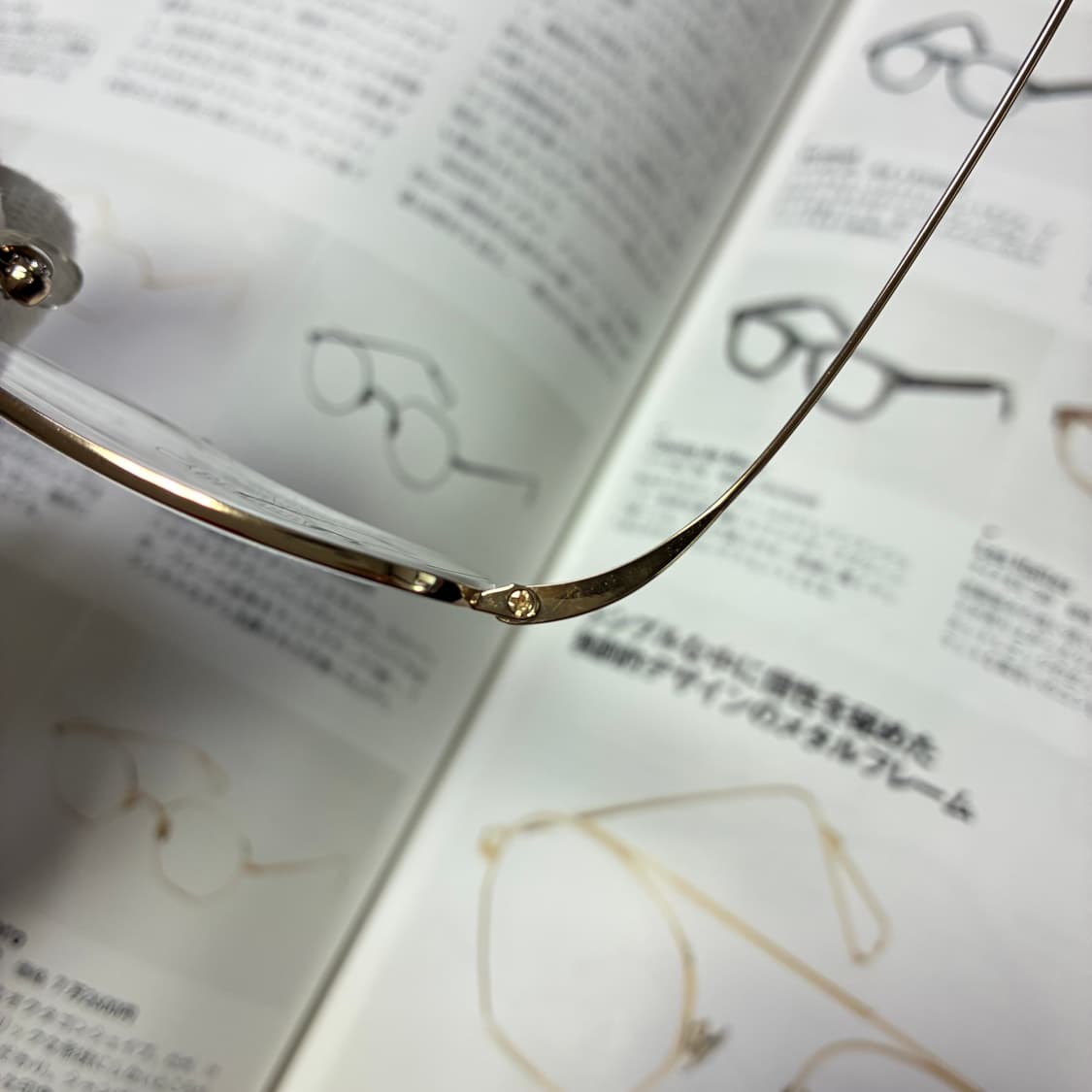 SANTA MONICA 산타모니카 골드 티카늄 반무테 안경 상품이미지4