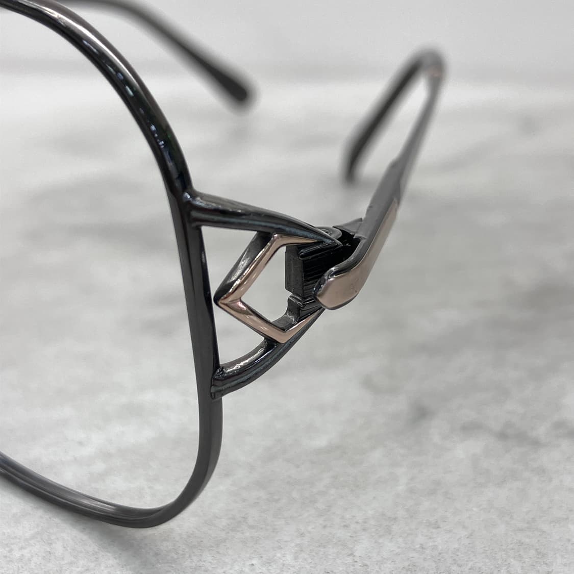 C03 앤 클라인 ANNE KLEIN 레트로 와이드 메탈테 안경 상품이미지7