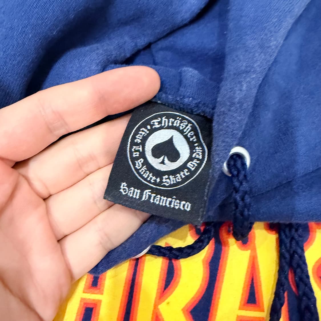 트래셔 매거진 후드 네이비 상품이미지2