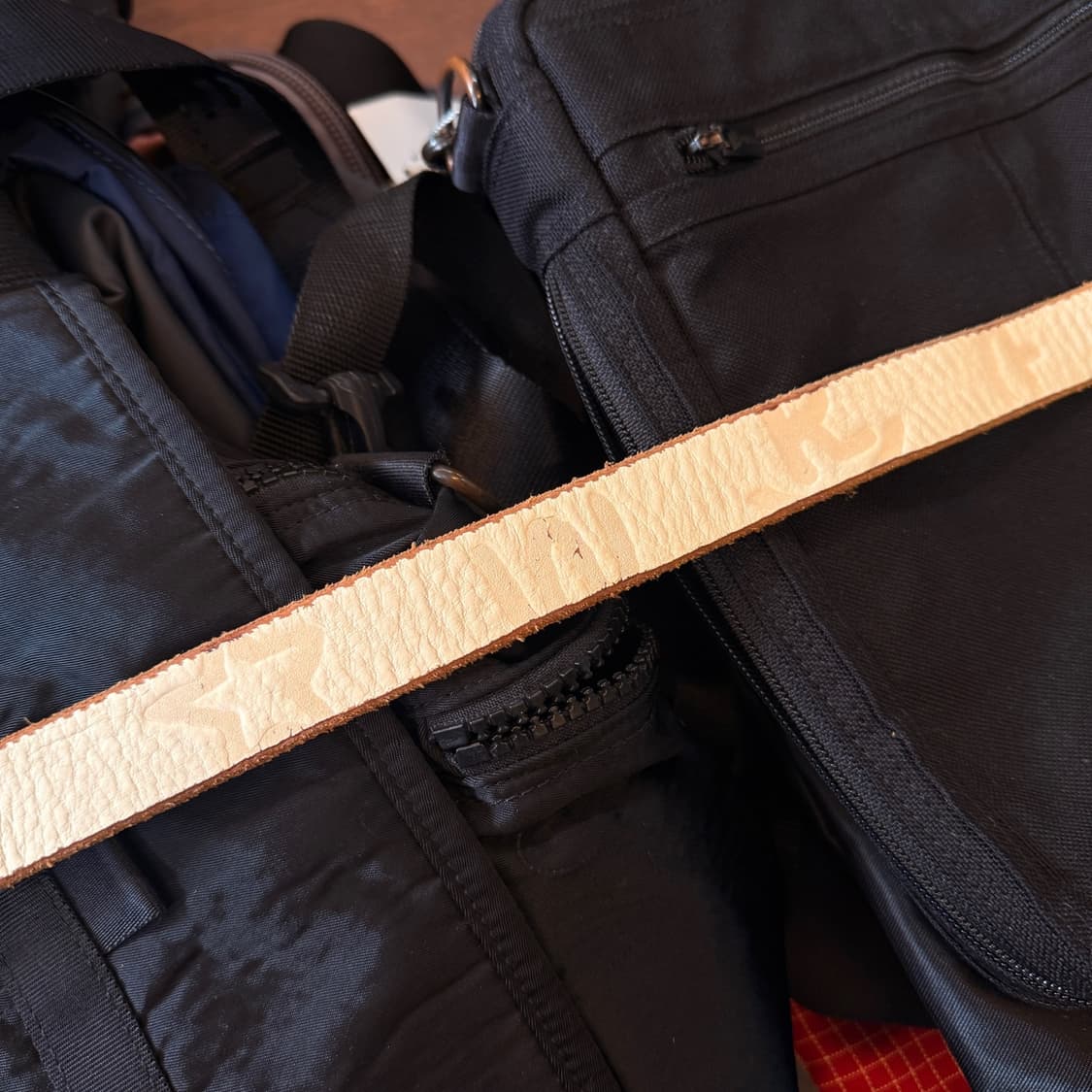 캐피탈 에스닉 음각 가죽 벨트 상품이미지5