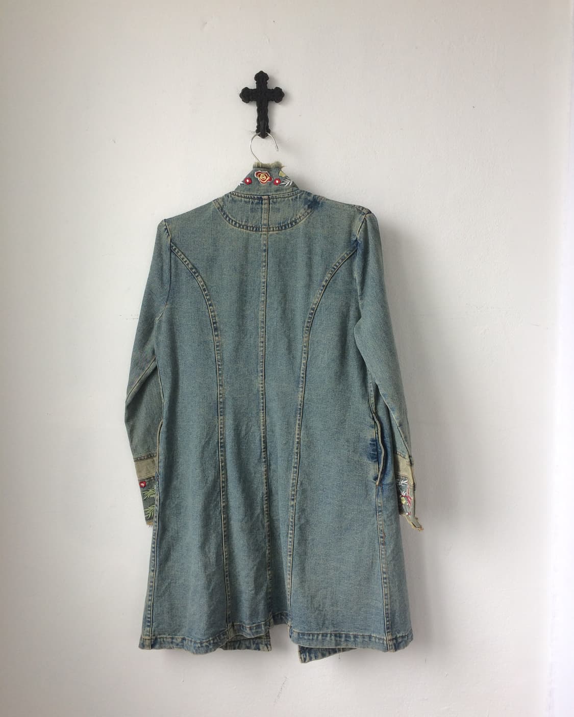 Orientla mood needle work high neck deni 상품이미지3