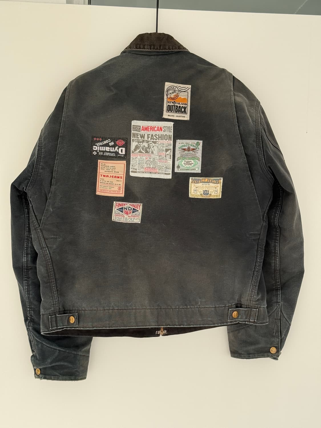 칼하트 디트로이트 J01 블랙 데미지 자켓 상품이미지6