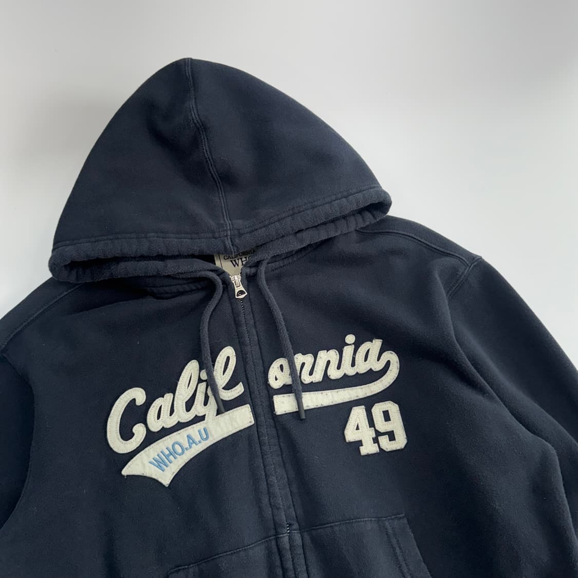 Who A U 후아유 레터링 로고 네이비 크롭 후드집업 상품이미지4