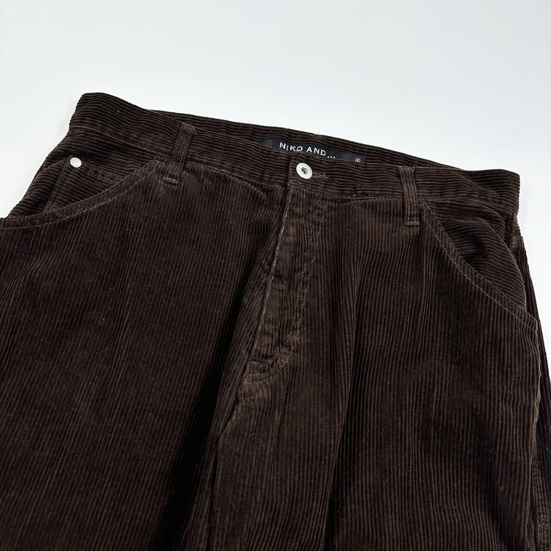 니코앤드 브라운 와이드 코듀로이 팬츠 (32인치) 상품이미지4