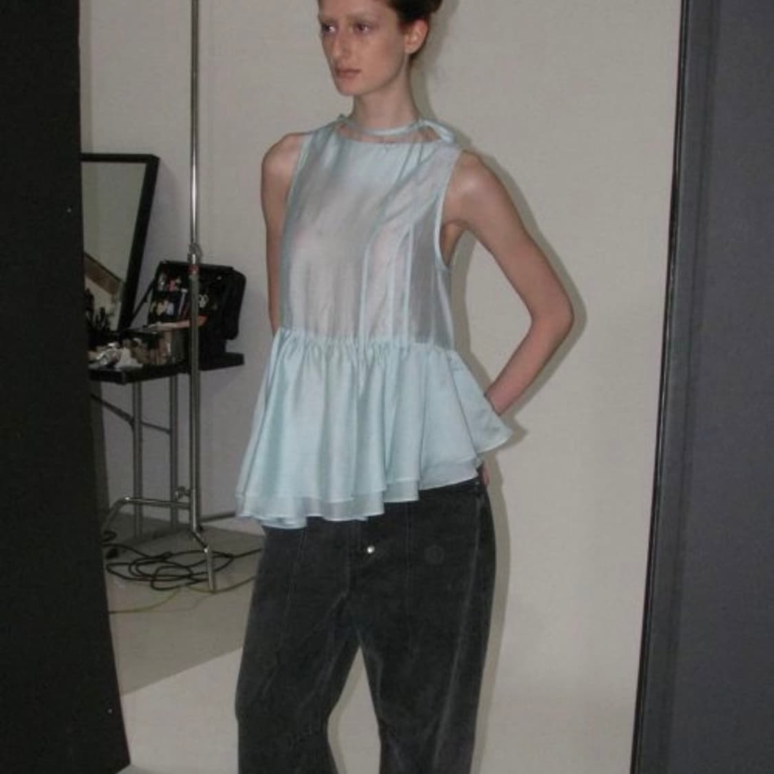 파르티멘토 우먼 타이넥 프릴 블라우스 스카이 상품이미지2