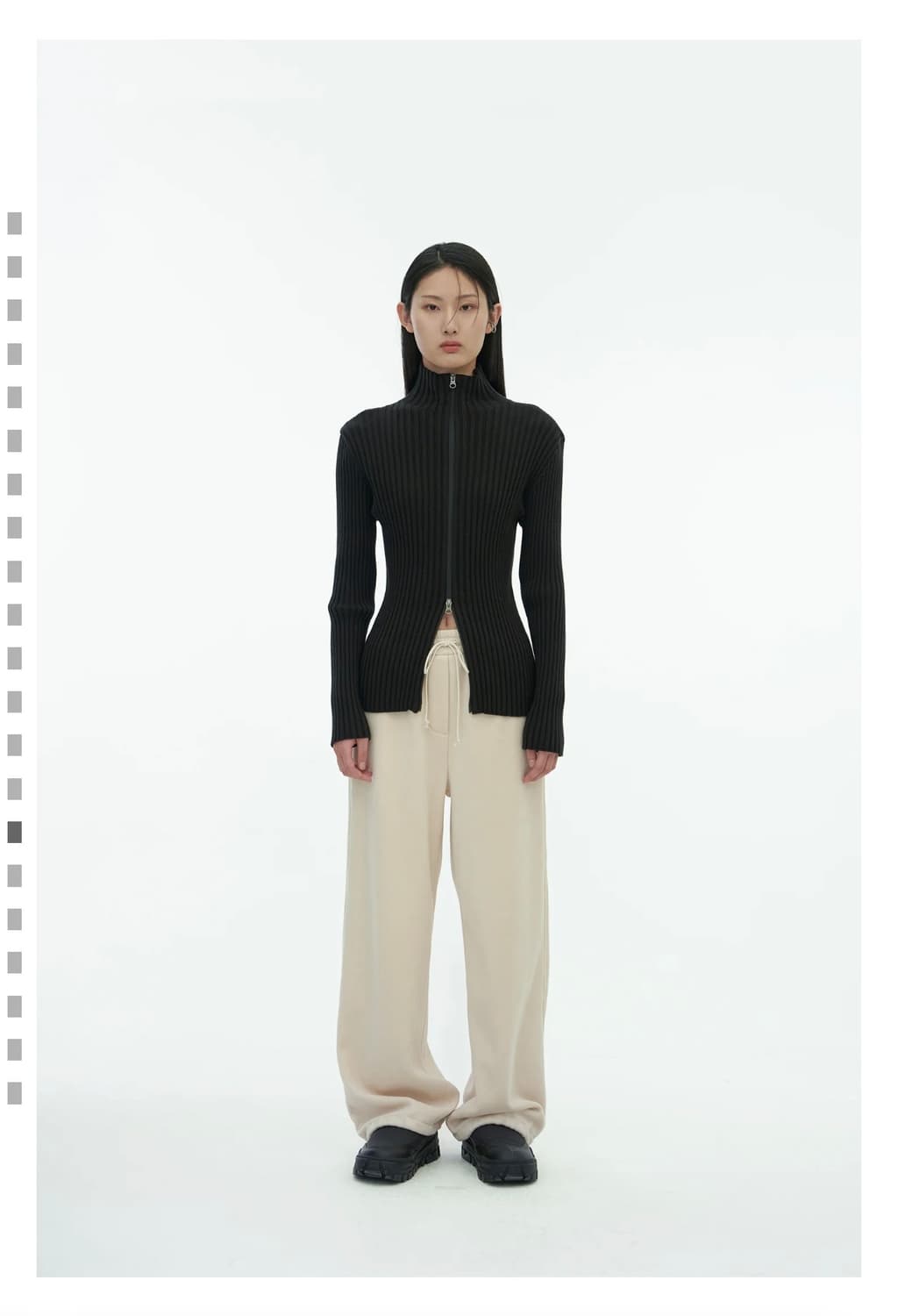 [아모멘토] RIBBED HIGH-NECK CARDIGAN 상품이미지3