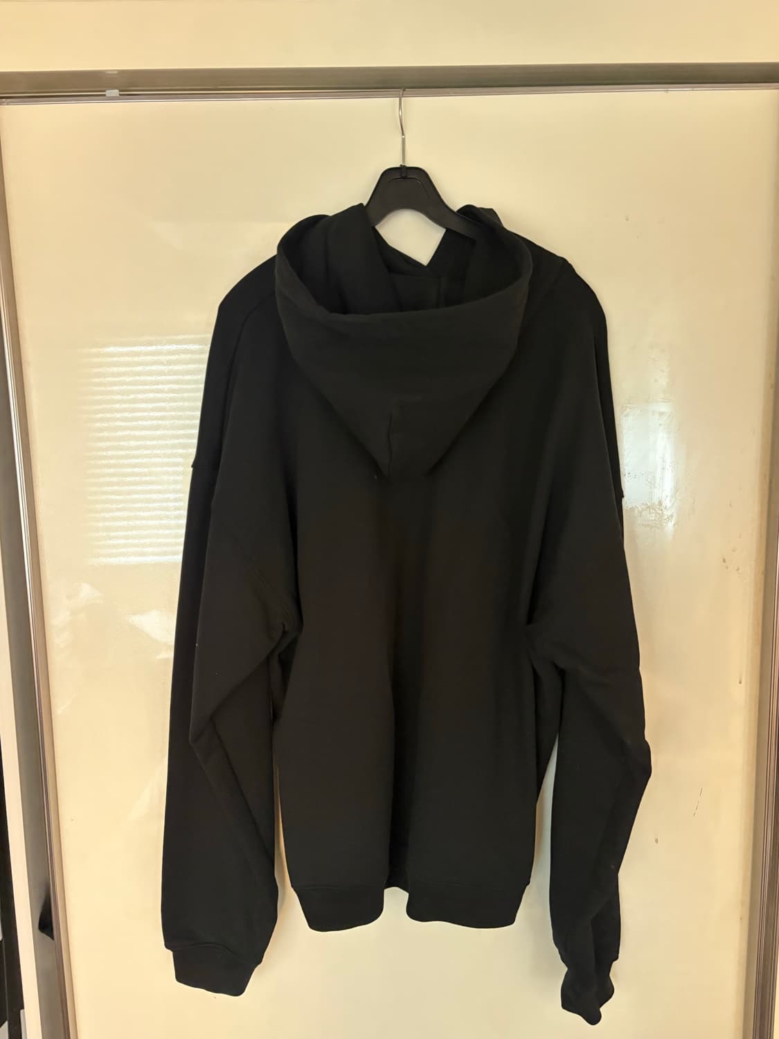 뎀나 발렌시아가 후드티  상품이미지2