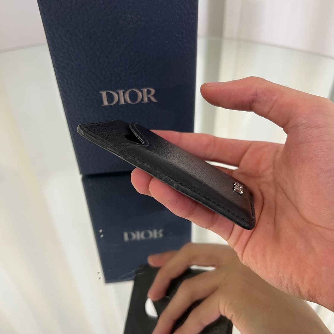 디올 그래피티 맥세이프 카드지갑 상품이미지5