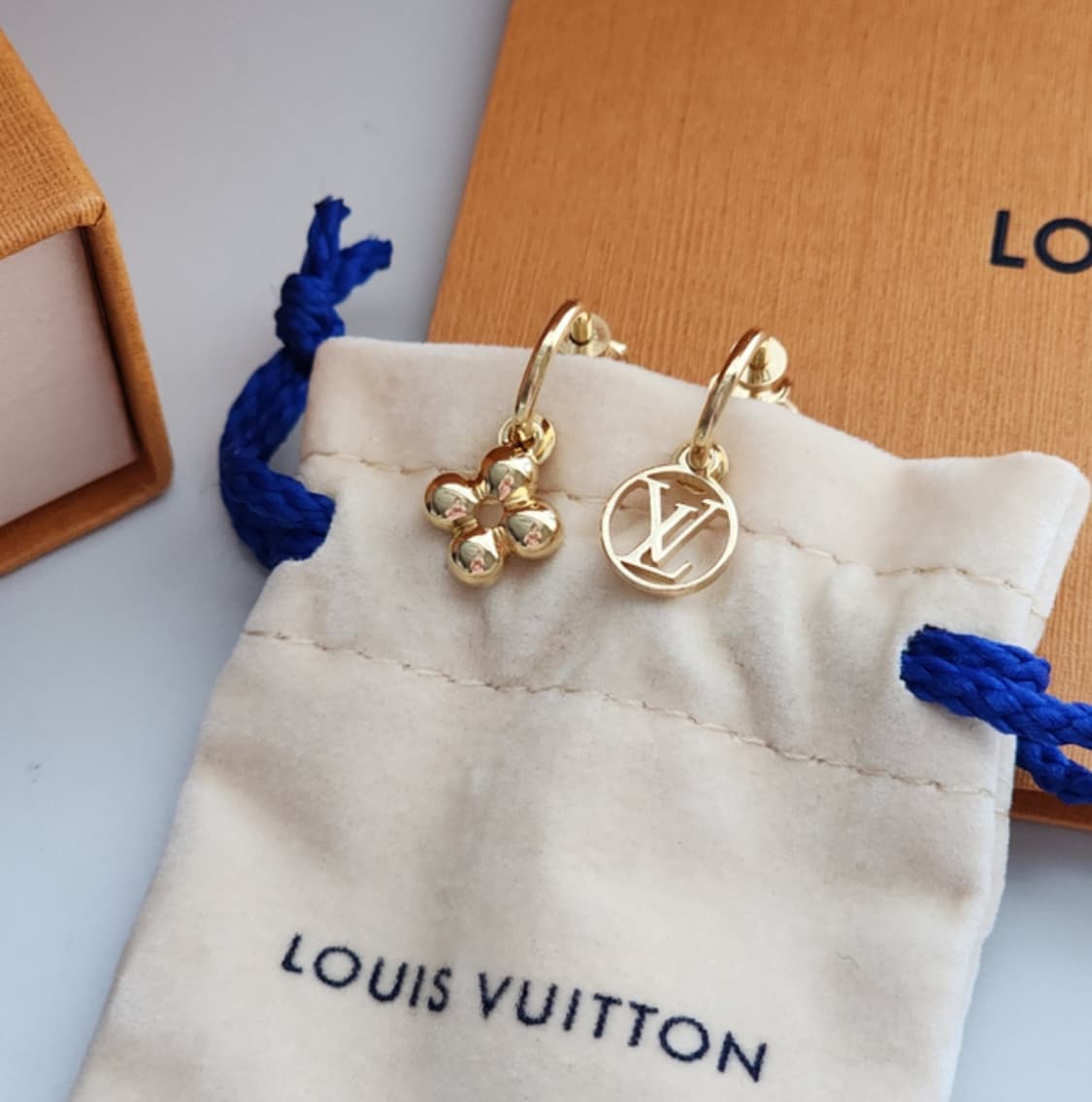 루이비통 블루밍 귀걸이 상품이미지1