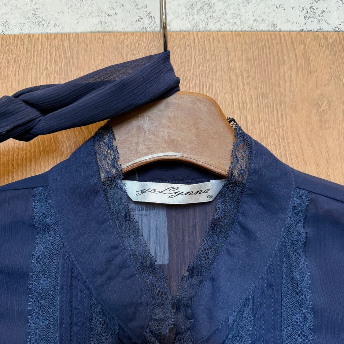 빈티지 반팔 블라우스 레이스 핀턱 타이넥 퍼프 소매 디테일 네이비 상품이미지6