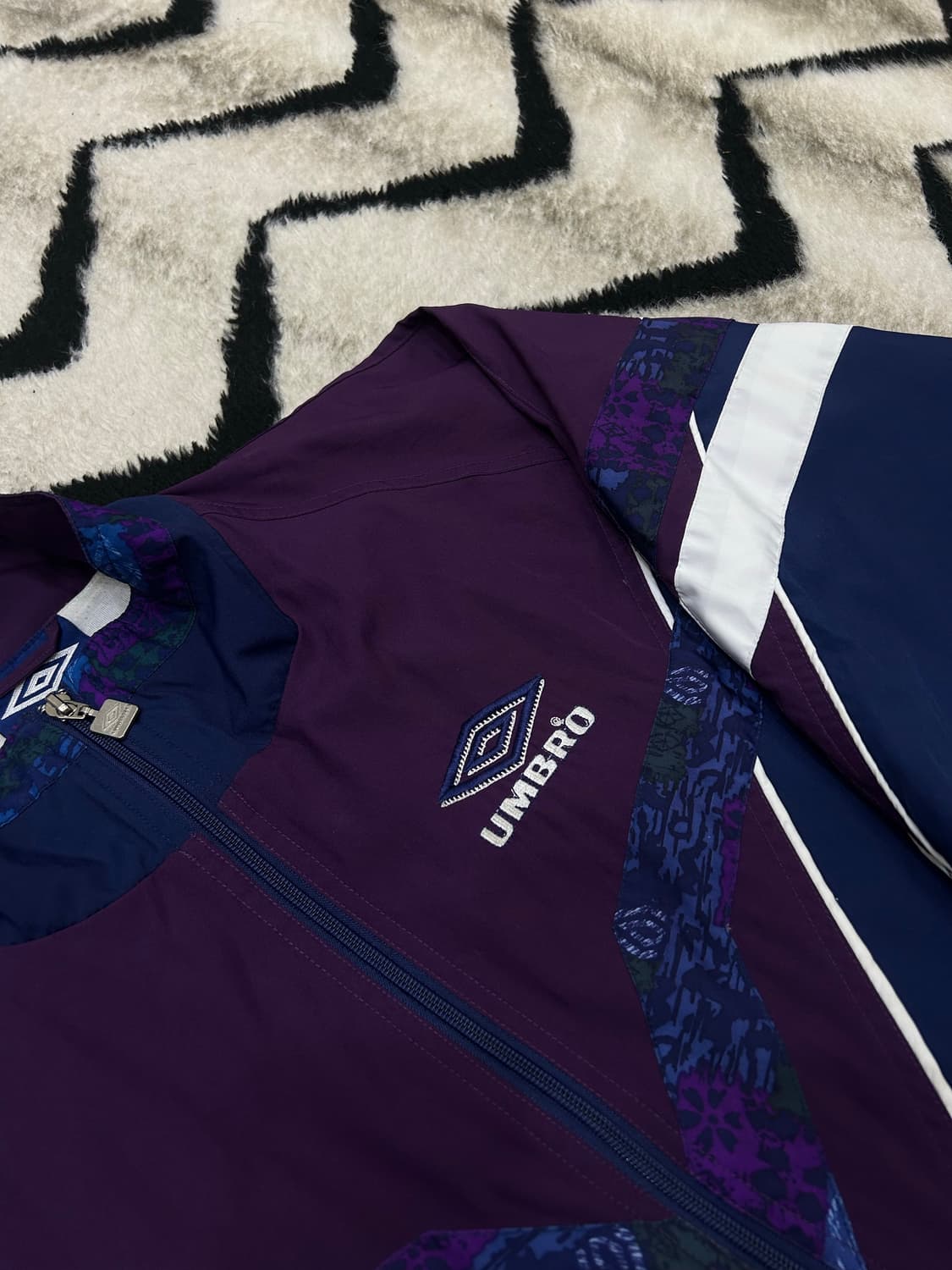 [XL]엄브로90s 올드스쿨 오버핏 바람막이/퍼플네이비 상품이미지1