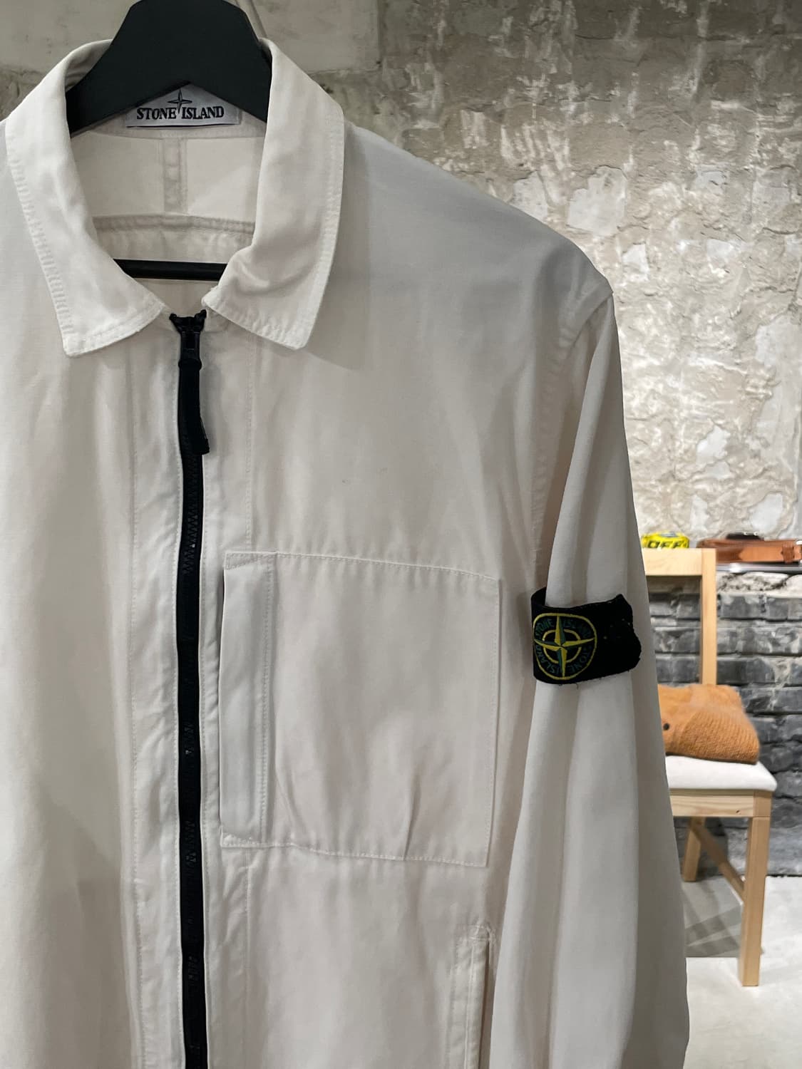 스톤 아일랜드 아이보리 체스트 포켓 와펜 코튼 자켓 상품이미지3