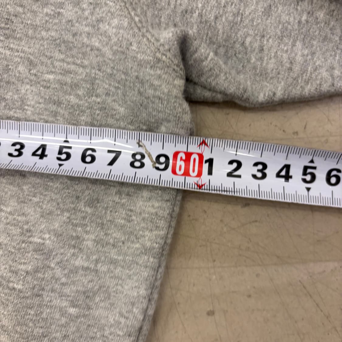 캘빈클라인 빅로고 그레이 맨투맨 상품이미지5