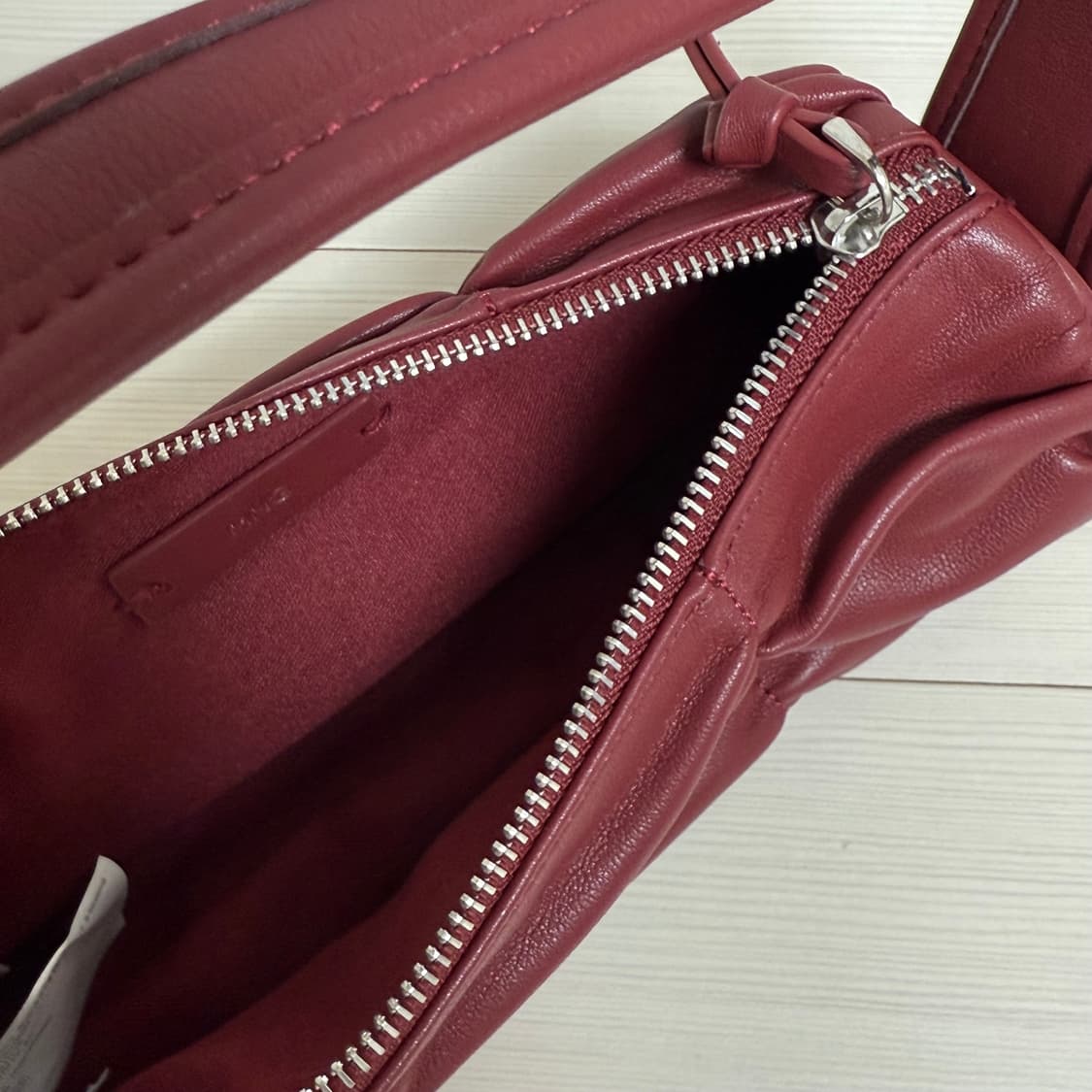 셔링 원통 미니 덤플링백_버건디 상품이미지2