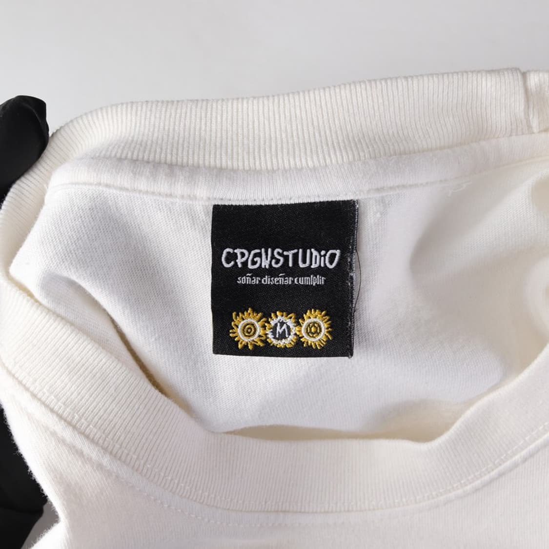 CPGN STUDIO 하트 자수 화이트 반팔 티셔츠 M 상품이미지5