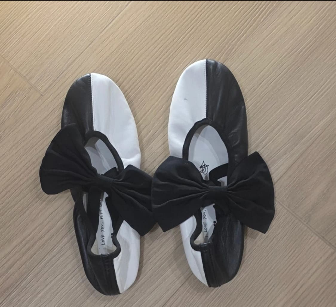 레페토 블랙&화이트 리본 플랫슈즈 41 상품이미지1
