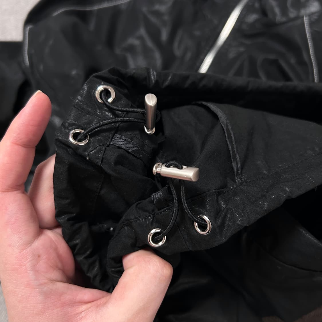 마뗑킴 백로고 블랙 코팅자켓(F) 상품이미지4