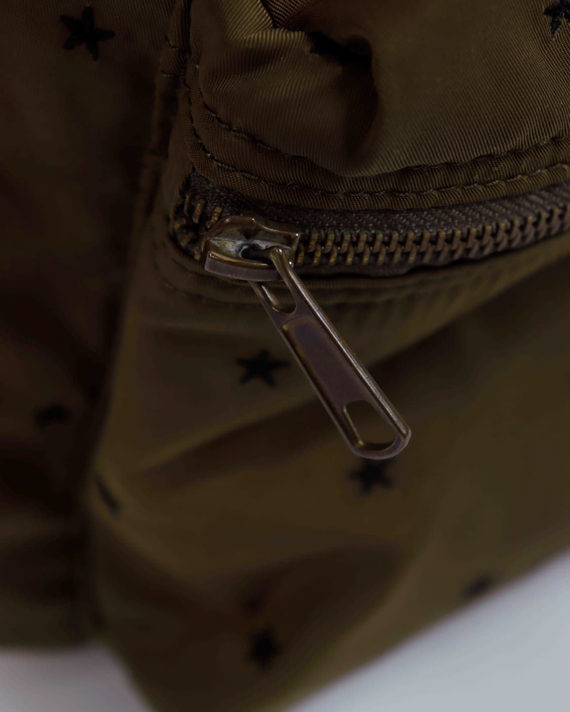 [ROSE BUD] 올리브컬러 스타 자수 나일론 백팩 상품이미지8