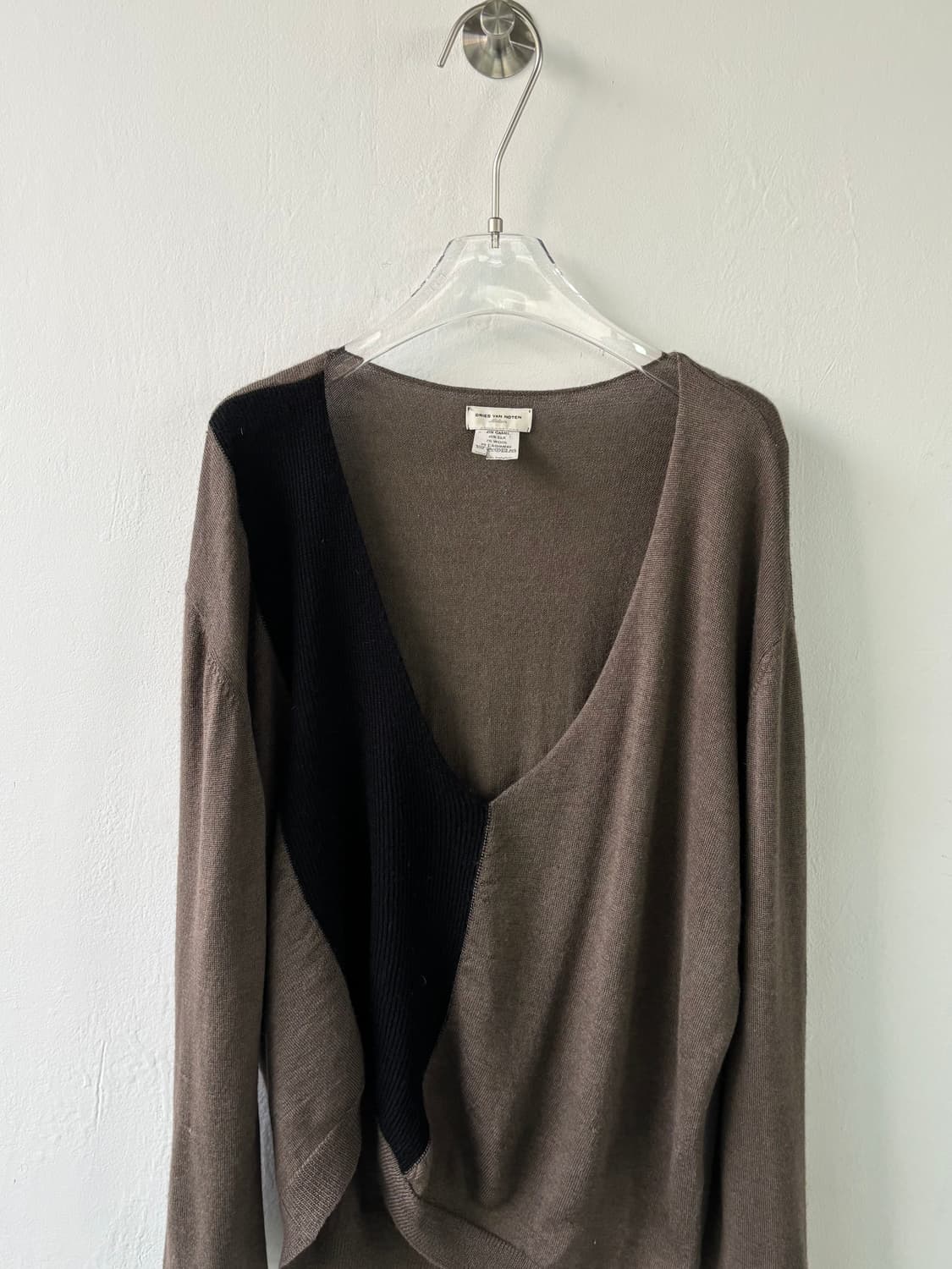 드리스반노튼 브이넥 스웨터 상품이미지2