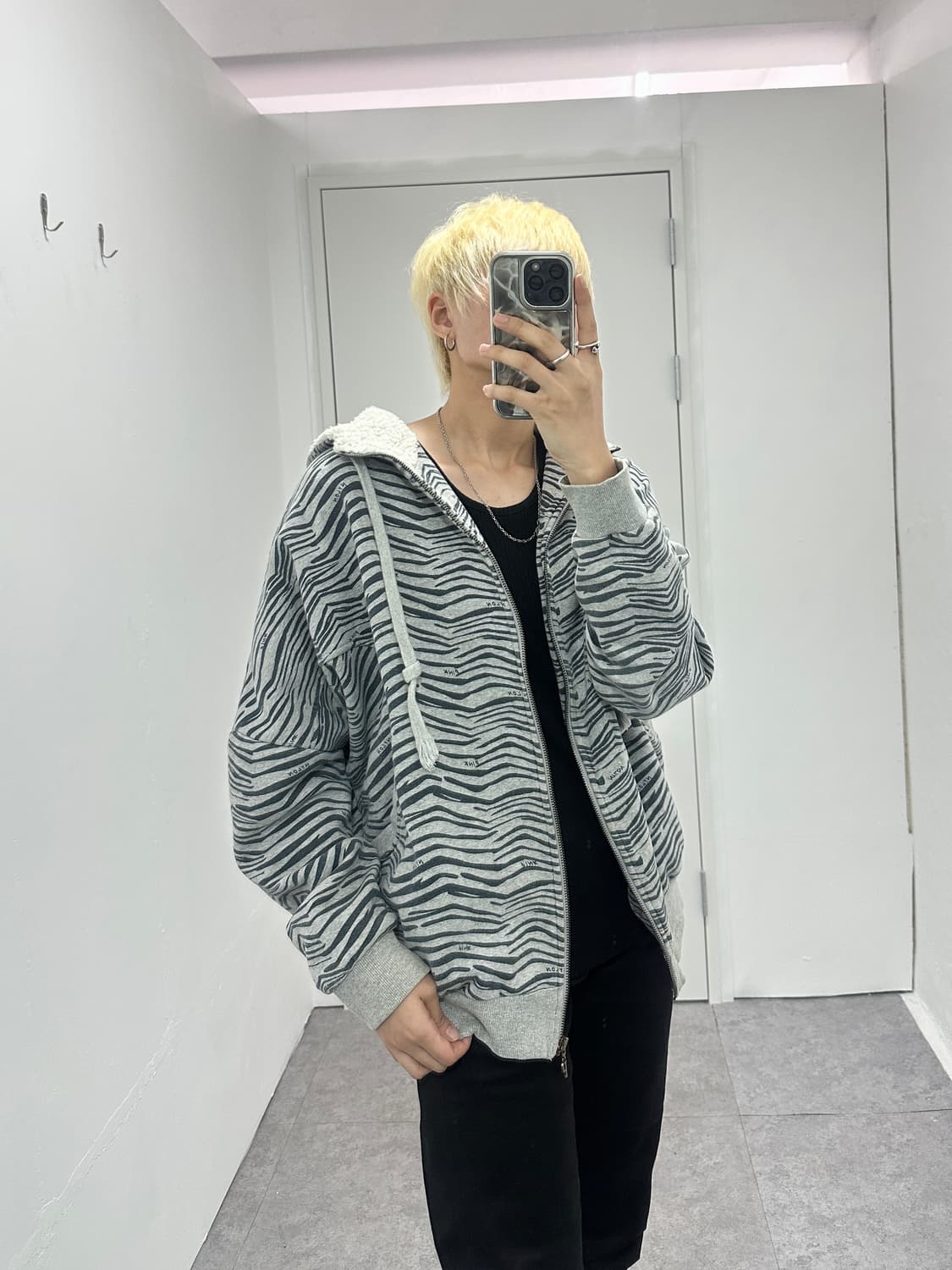 ‘Pink’ zebra pattern big hoodie 상품이미지1