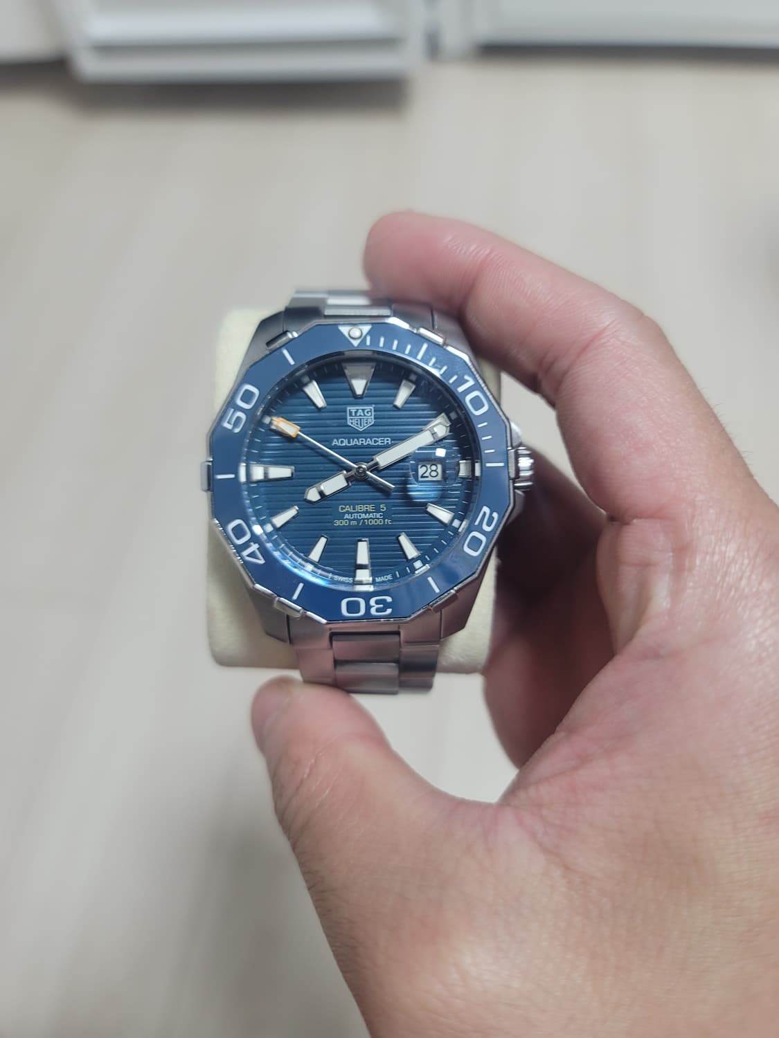 태그호이어 아쿠아레이서300  칼리버5 상품이미지1