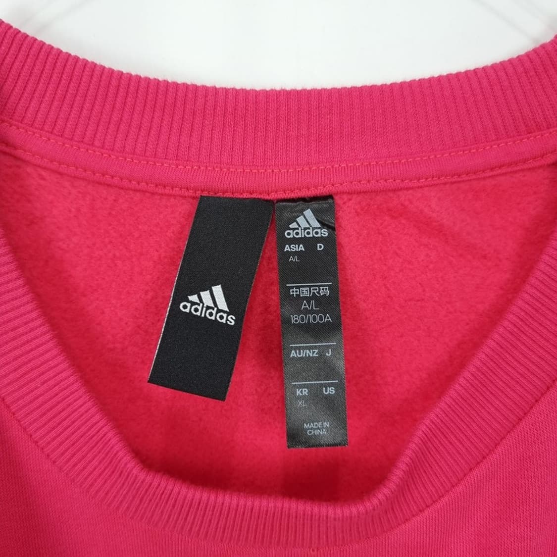 [아디다스] 뒷판 테이핑 오버핏 맨투맨 M19062 상품이미지7