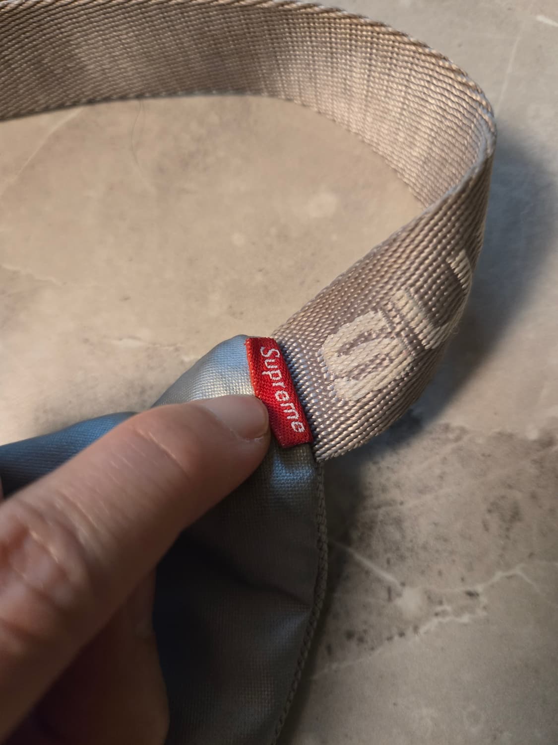 22FW 슈프림 실버 스몰 웨이스트백 상품이미지4