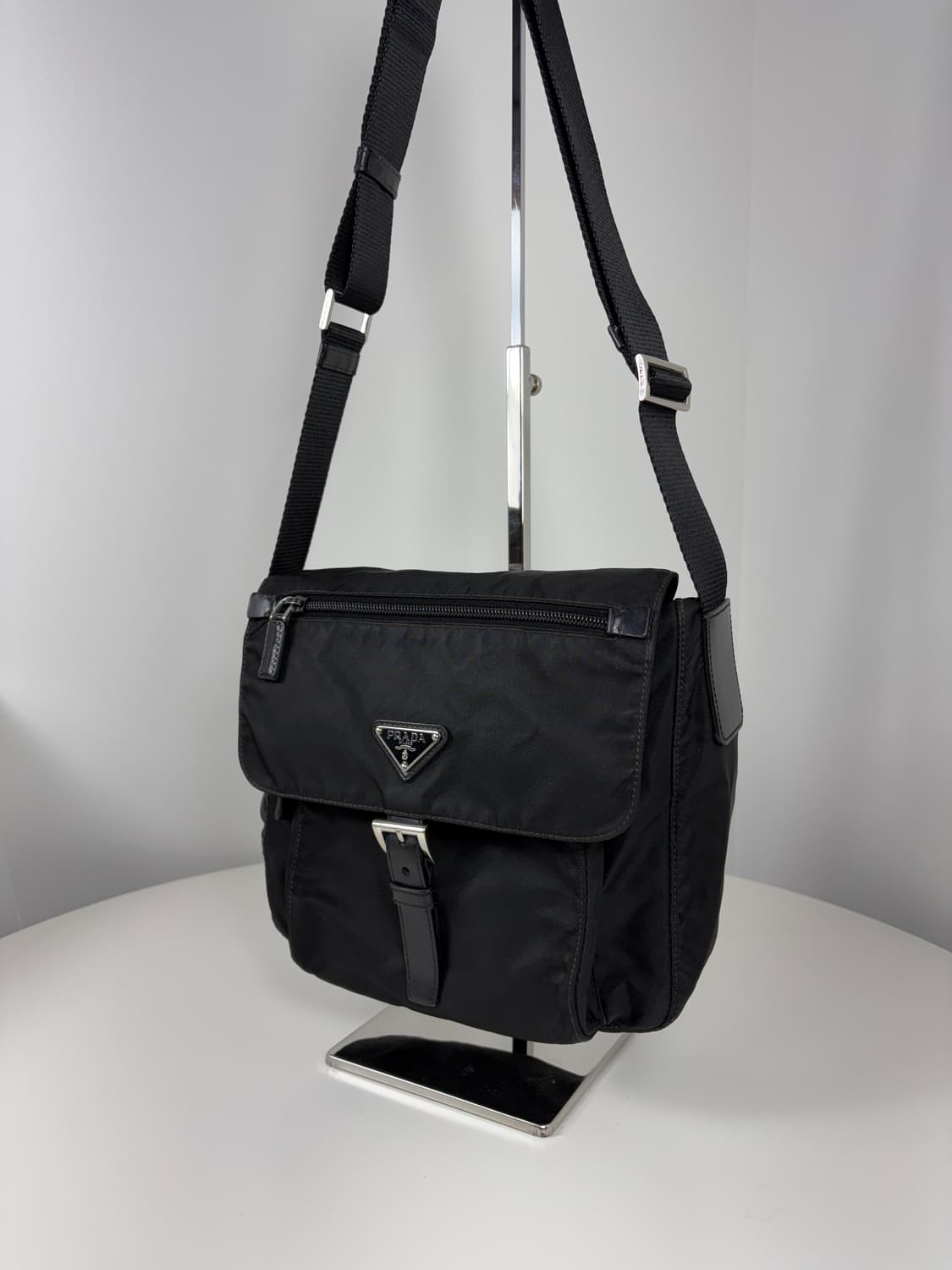 프라다 나일론 크로스백 메신저백 상품이미지2