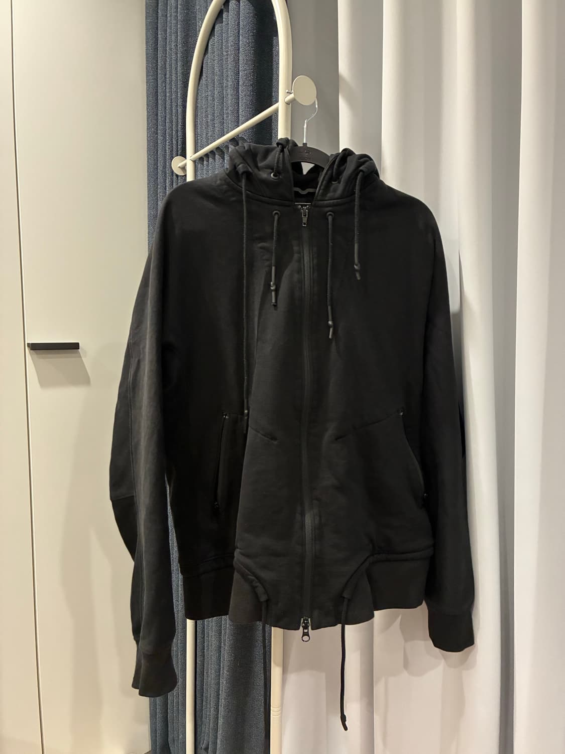 Y-3 디컨스트럭티드 후드티 상품이미지1