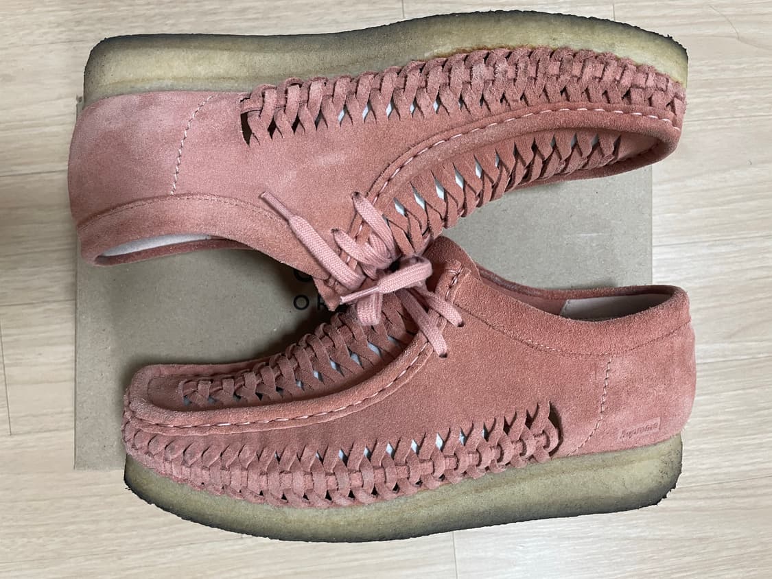 [UK7.5] 슈프림 x 클락스 우븐 왈라비 핑크 상품이미지2